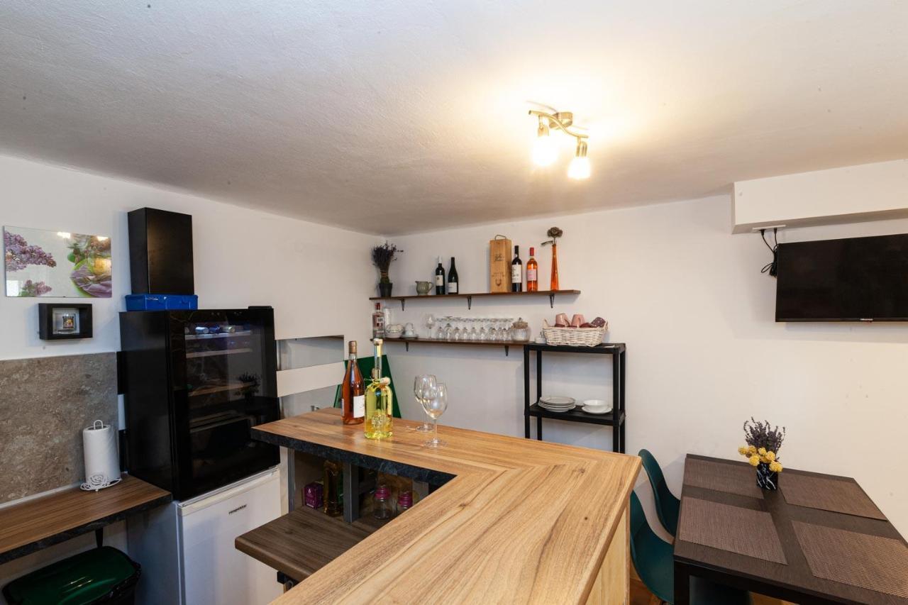 シベニク Andriana Houseヴィラ エクステリア 写真
