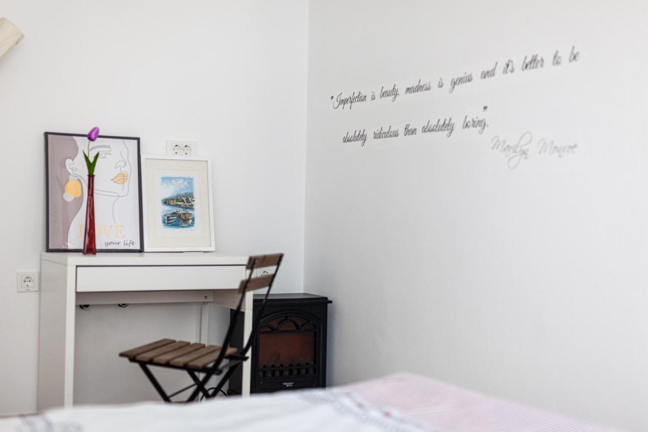 シベニク Andriana Houseヴィラ エクステリア 写真
