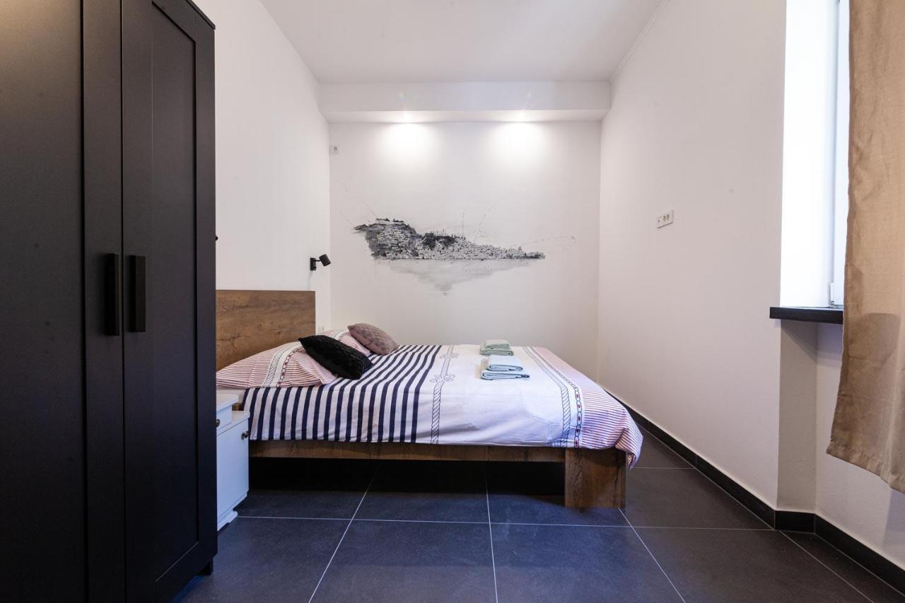 シベニク Andriana Houseヴィラ エクステリア 写真